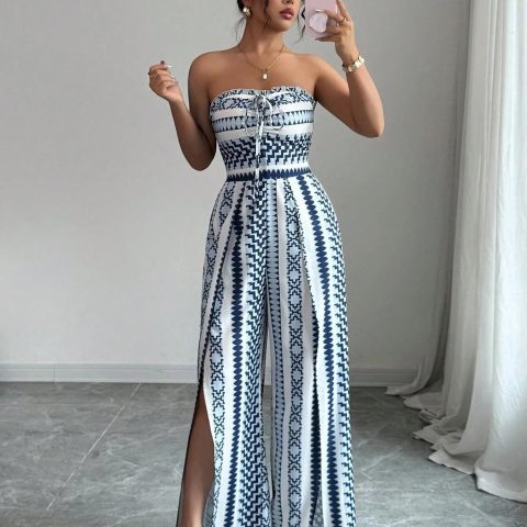 👗💙 ¡Mono geométrico con escote halter y abertura lateral!